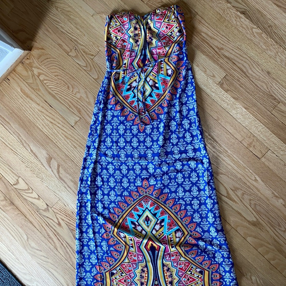 Alya Maxi Dress - Size Large